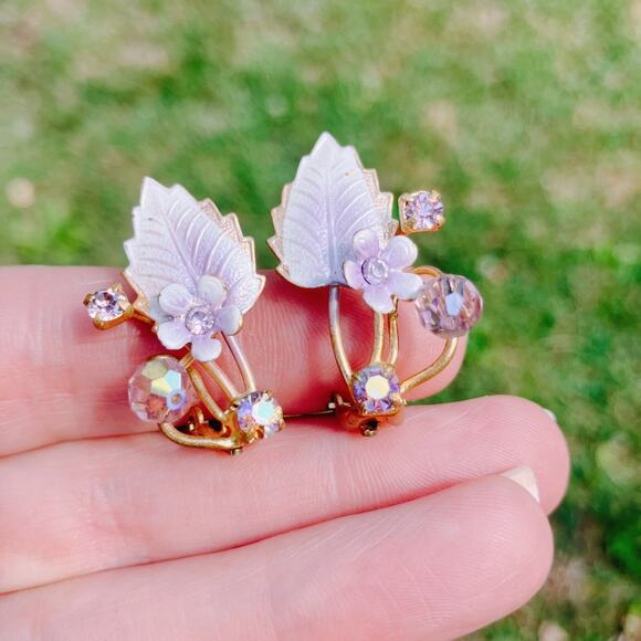 Vintage Austria Purple Floral Clip On Earrings AB Rhinestone Beads Gold Tone - Picture 3 of 11
